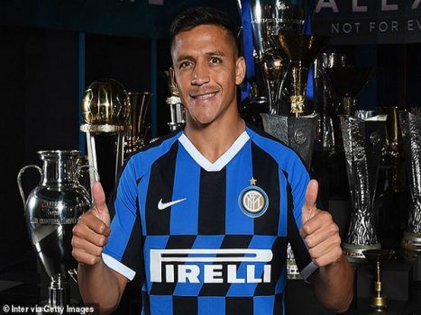 Phản đồ Sanchez rời MU: Nói lời phũ với Mourinho Phản đồ Sanchez rời MU: Nói lời phũ với Mourinho