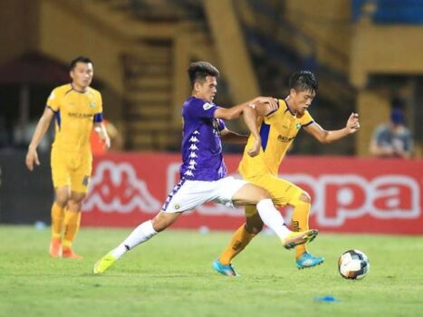 Bóng đá Việt Nam 25/8: Phan Văn Đức quyết tâm đánh bại Hà Nội FC