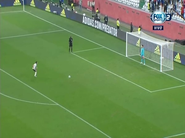 Luật bắt penalty của thủ môn giới hạn khắt khe từ FIFA