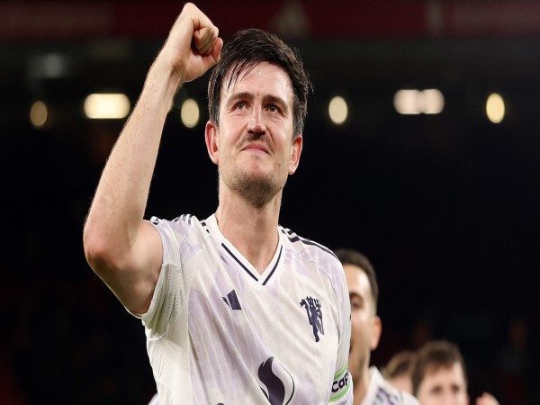 Tin MU: Harry Maguire hồi sinh mạnh mẽ giải cứu MU