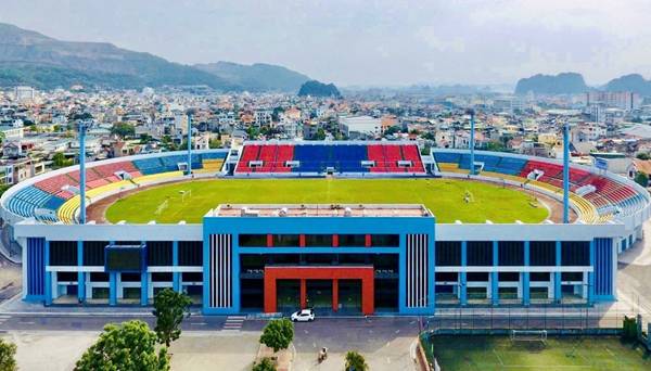 Sân bóng Cẩm Phả Sân bóng Cẩm Phả