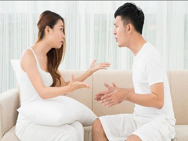 Mơ thấy cãi nhau với chồng