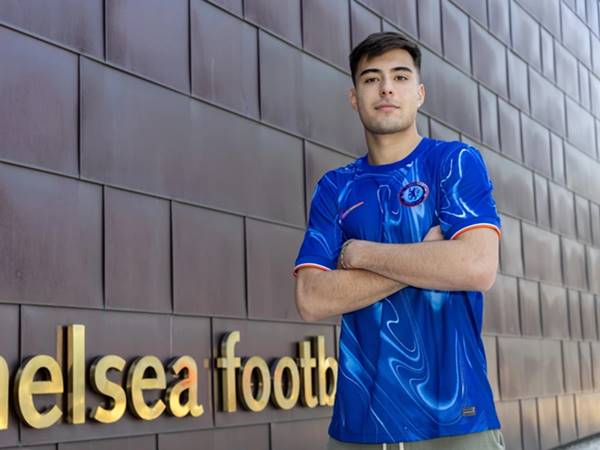 Những dấu ấn cá nhân đầy đẳng cấp của Aaron Anselmino Những dấu ấn cá nhân đầy đẳng cấp của Aaron Anselmino